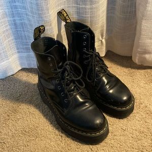 Dr.Marten Jadon Platform